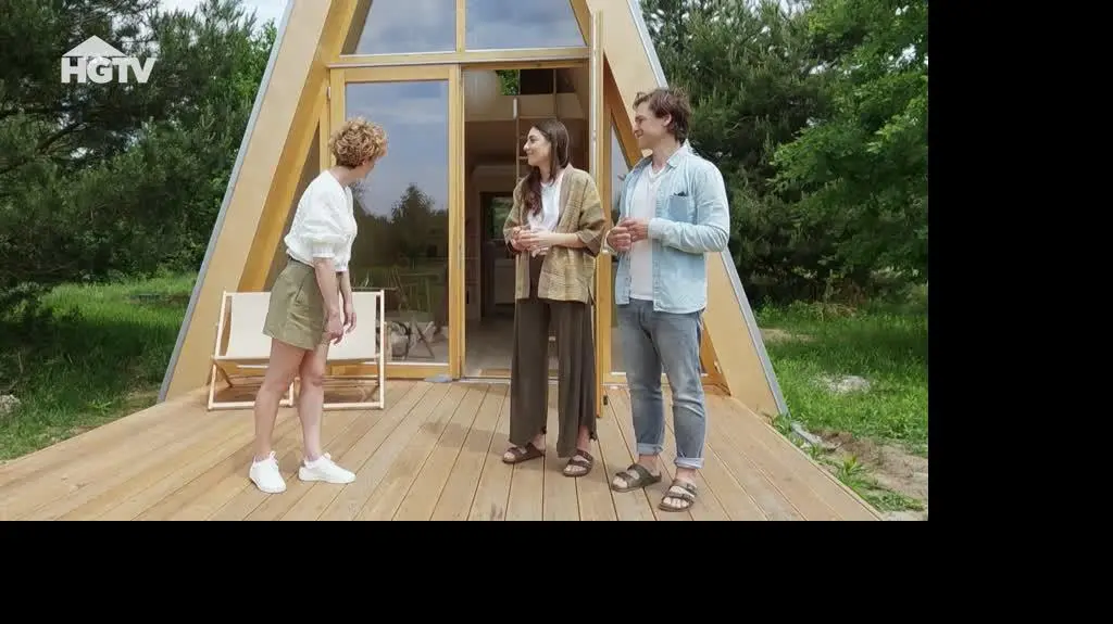 20231129_HGTV_NM_Trojkatny_domek