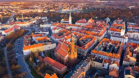 Tragedia w Kaliszu. Kobieta rzuciła się na pomoc swojemu dziecku, które wpadło do rzeki