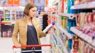 O ile kobiety płacą więcej za kosmetyki? Porównaliśmy ceny produktów dla pań i panów tych samych marek