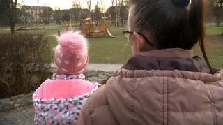 "Miała tylko suchy chleb i wodę". Sprawa 12-latki, która uciekła z domu, przypomina historię Kopciuszka