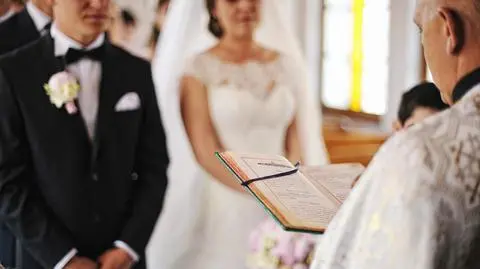 Fala rozwodów zalewa Kościół