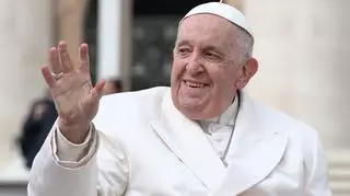 Papież Franciszek po wyjściu ze szpitala: "Wciąż żyję"