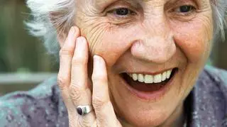 Seniorzy z Nowej Zelandii budują i dekorują własne trumny. W ten sposób oswajają się ze śmiercią