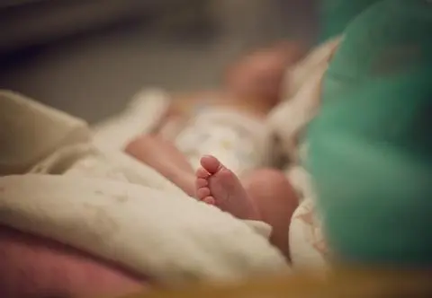 Jeden z pięcioraczków zmarł w szpitalu. "Mamy 11 wspaniałych dzieci i jednego wspaniałego anioła"