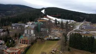 Piękne uzdrowiskowo zamienione w plac budowy. Mieszkańcy: "Żyjemy teraz w ciemności"