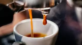 Kawonament, czyli abonament na kawę w popularnej sieci sklepów. Jak działa promocja?