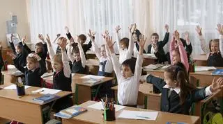 Ukraiński nauczyciel wrócił z frontu. Wzruszająca reakcja jego uczniów 