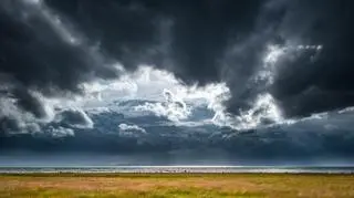 Pogoda na niedzielę. Spodziewane burze i miejscami grad