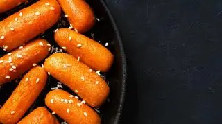 Sałatka z pieczoną marchwią z przepisu Mariety Mareckiej