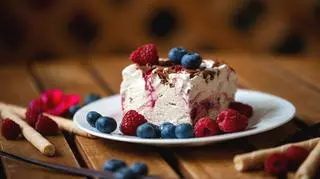 Dzień ciasta lodowego - jak przygotować ten pyszny deser? Sprawdzi się w upały