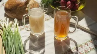 Kwas chlebowy jest idealny na upały. Sprawdź, jak go zrobić