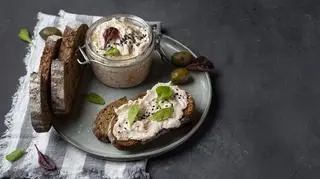 Pasty śniadaniowe z makreli według przepisów finalisty V. edycji MasterChefa - Szymona Czerwińskiego 