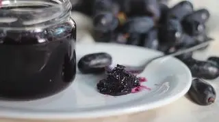 Proste przepisy na dżemy z jasnych i ciemnych winogron. Podpowiadamy też, jak zagęszczać konfitury