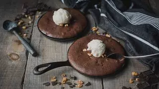 Brownie z patelni - banalnie prosty przepis na pyszne ciasto czekoladowe