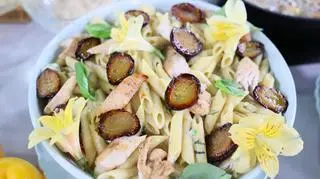 Makaron z grillowanym kurczakiem