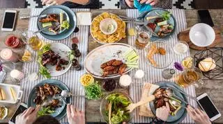 Co zrobić z nadmiarem jedzenia po świętach? Jadłodzielnie" i foodsharing