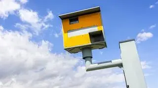 Nowe fotoradary. Będą w stanie jeszcze lepiej rejestrować wykroczenia, a nawet twarz kierowcy