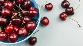 Robaczywe czereśnie - jak pozbyć się z nich robaków? 