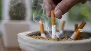 Jak wywabić zapach papierosów? Czy to w ogóle możliwe?