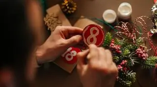 Kalendarz adwentowy DIY dla par. Co może się w nim znaleźć?