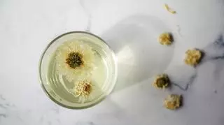 Kwiaty w herbacie