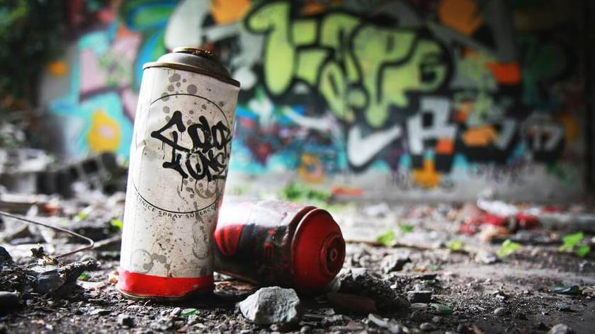 Farba w sprayu