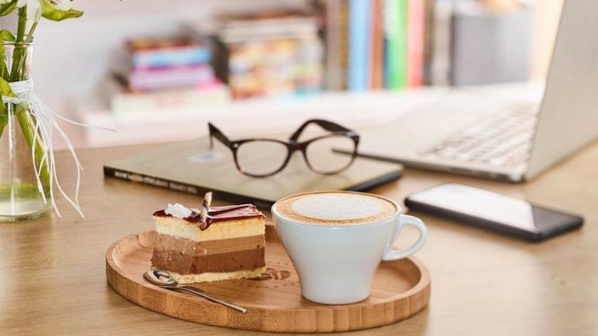 kawa, tort kawowy, przepisy z kawą, słodkie desery z kawą