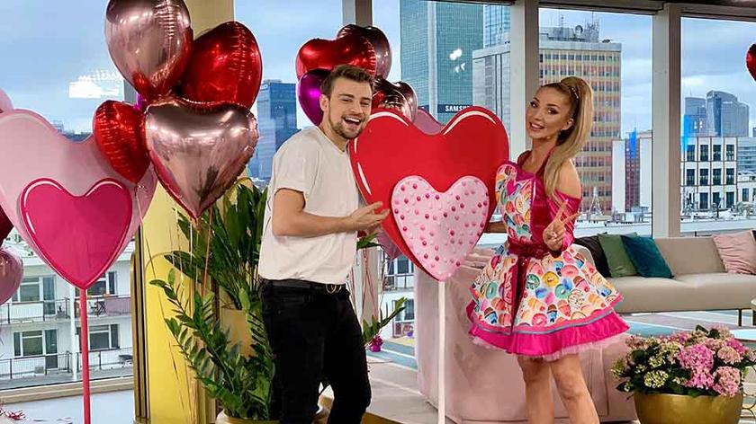 Cleo i Damian Kordas przygotowują słodkości na walentynki.