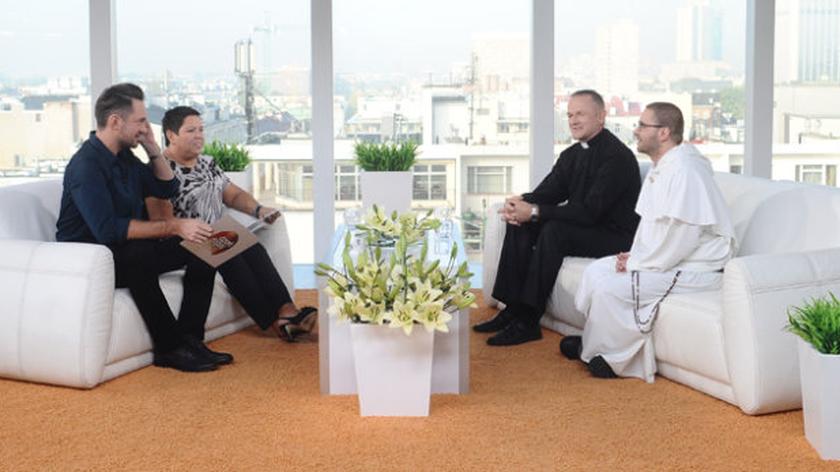 dominikanin o. Paweł Gużyński oraz ks. Wojciech Lemański