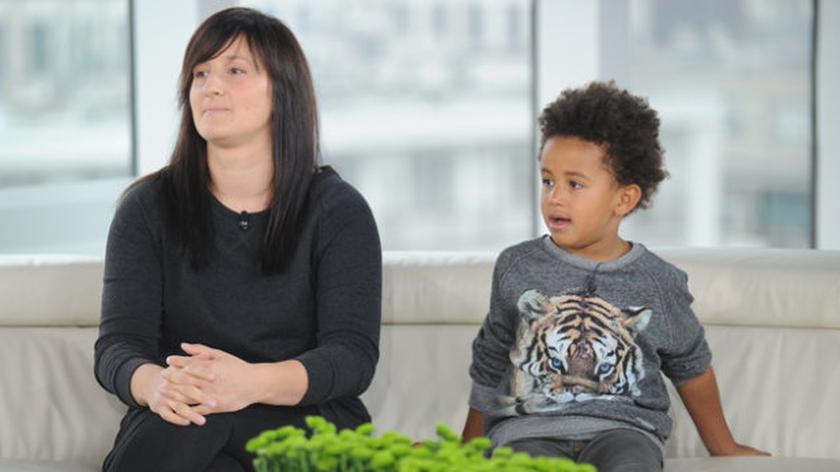 4-letni Alex ze swoją mamą 