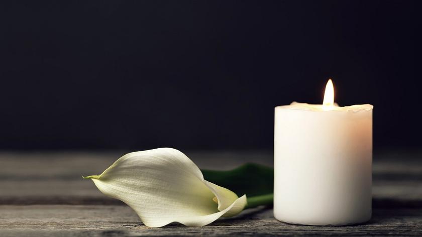 Kwiat i świeca