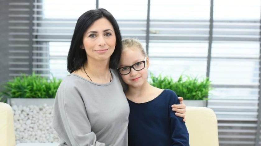 Aida Kosojan-Przybysz z córką 