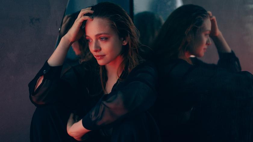 smutna kobieta, nadwrażliwość, płacz, smutek