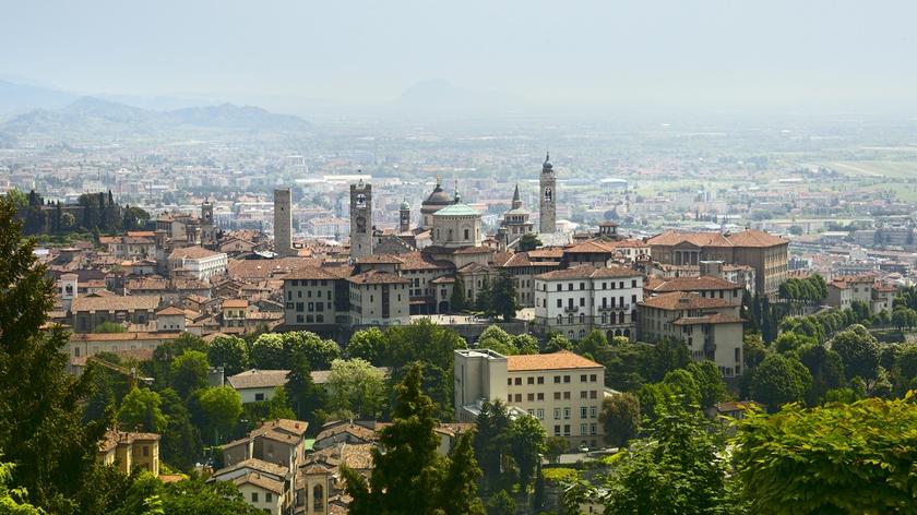 Widok na stare miasto w Bergamo