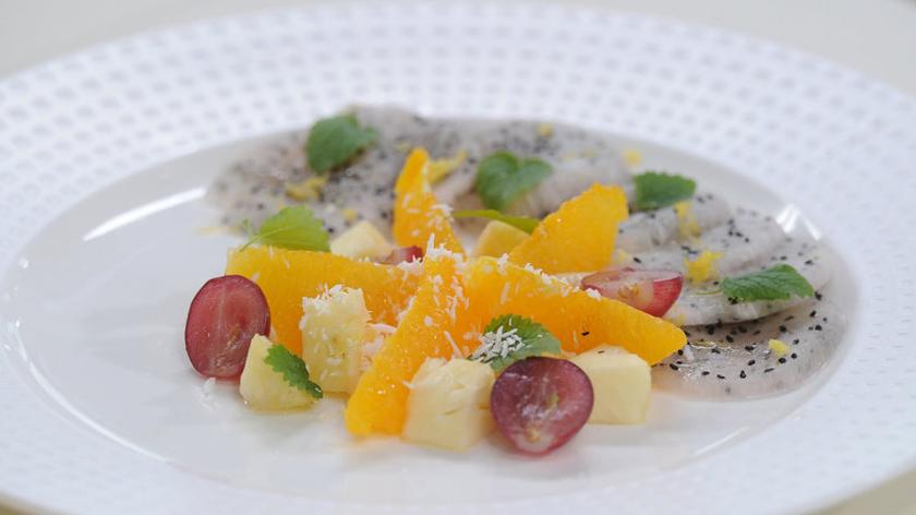 Carpaccio ze smoczego owocu 