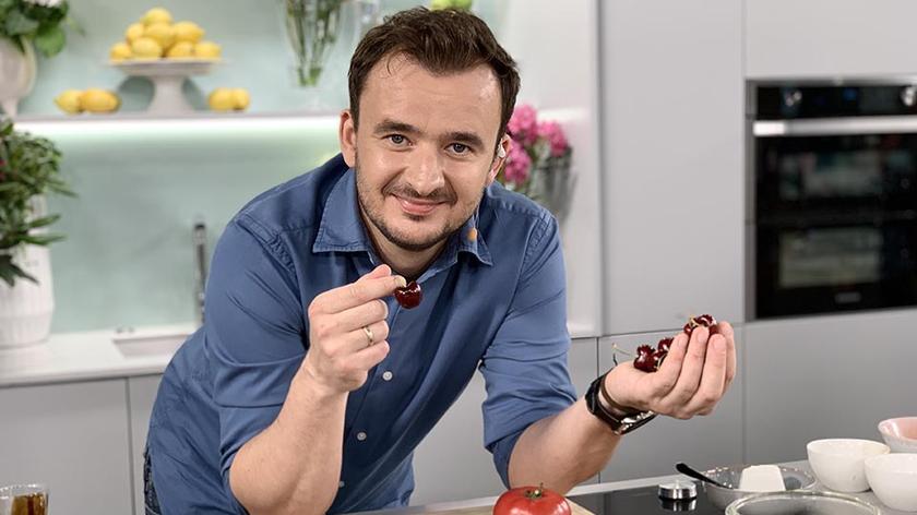 Grzegorz Zawierucha i jego przepisy na dania z czereśniami. 