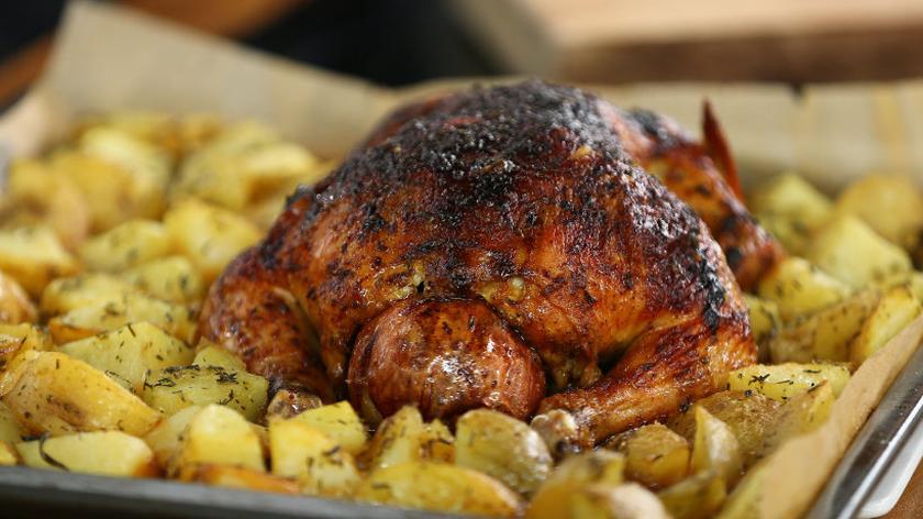 Pieczony kurczak z ziemniakami