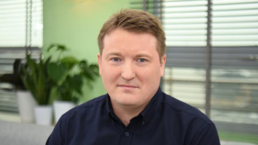 Adam Komar
