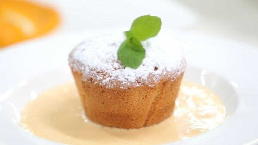 Ciasto biszkoptowe z jabłkami