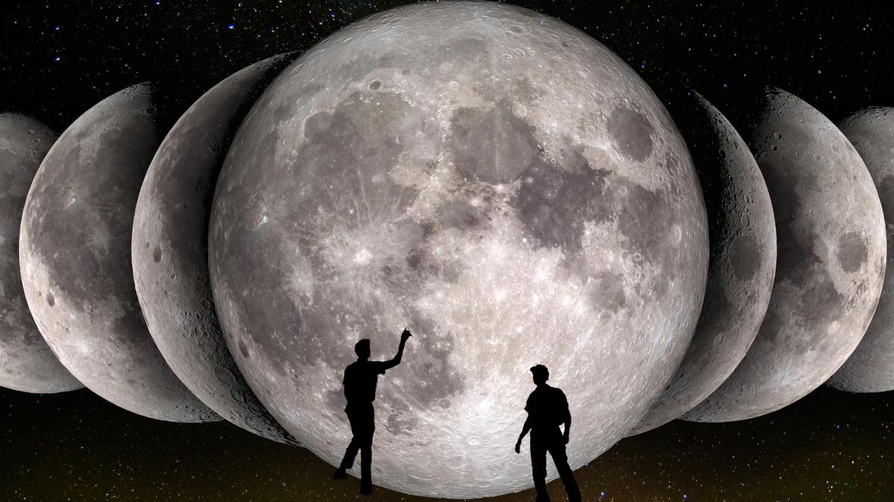 Mężczyźni na tle Księżyca 