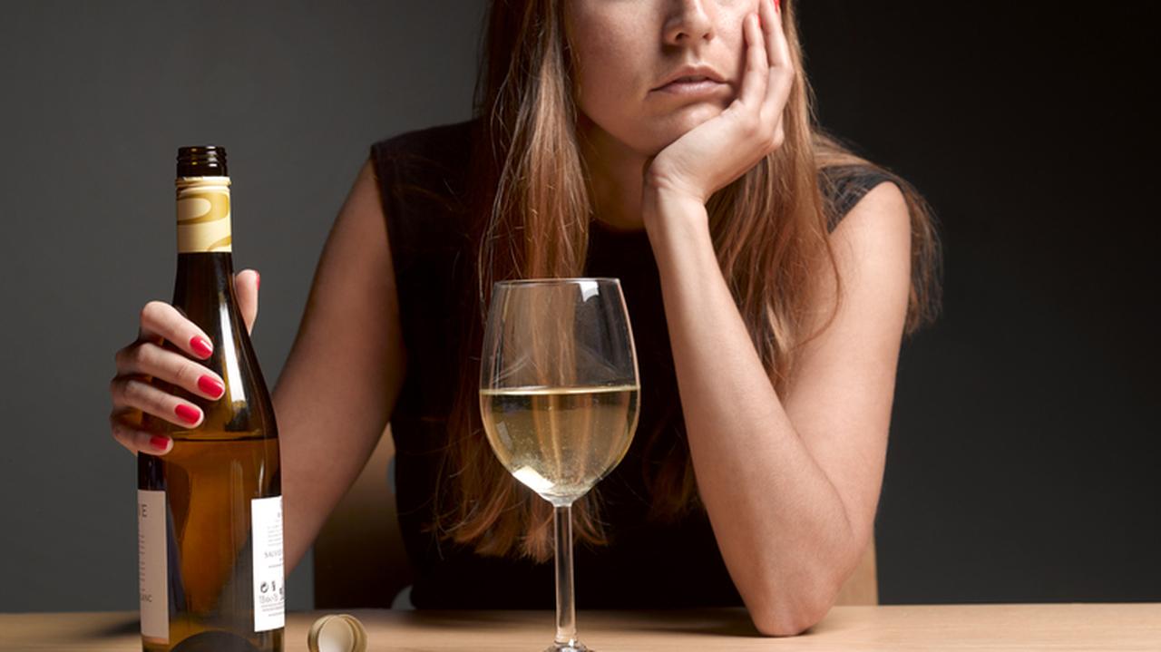 jak wygląda alkoholizm kobiet 
