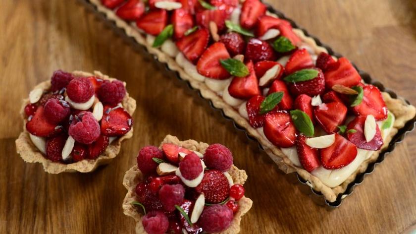 Tarta z truskawkami i kremem patissiere