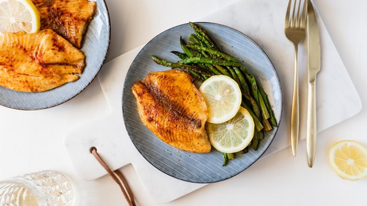Tilapia smażona, z piekarnika. Jak przyrządzić tę rybę? Dzień Dobry TVN