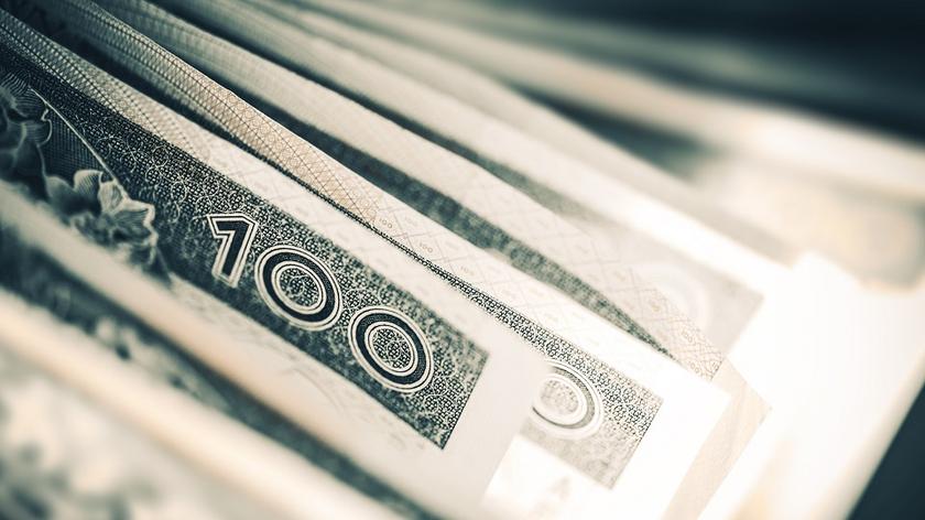 Polskie pieniądze złotówki banknoty stuzłotowe