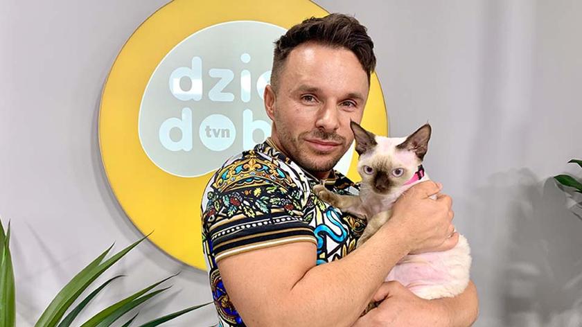 Qczaj z kotka Grażynką w studiu Dzień Dobry TVN. 