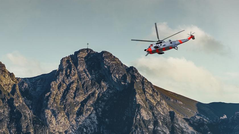 tatry ratowniczy helikopter na tle gór