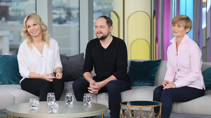 Justyna Korzeniewska, psycholog dziecięca oraz Olga Polny i Kamil Polny, rodzice 6- latka i 8-latka