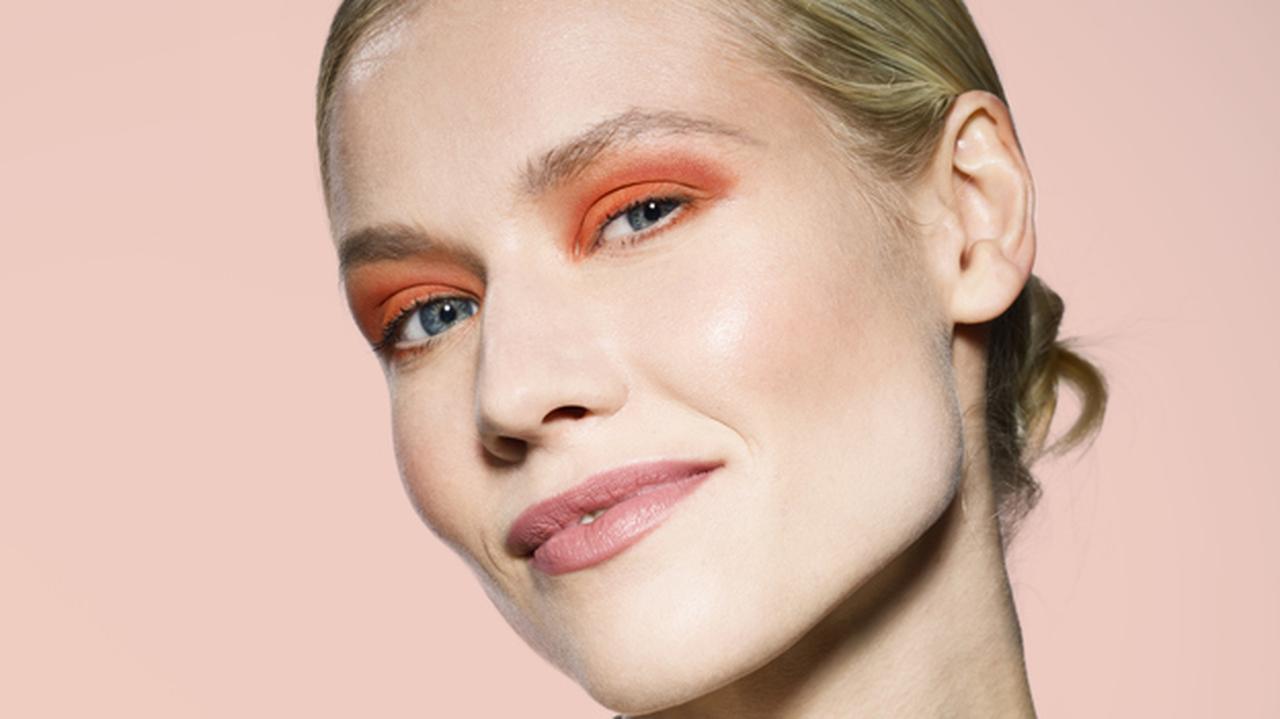 pomarańczowy kolorem makijażu trend uroda