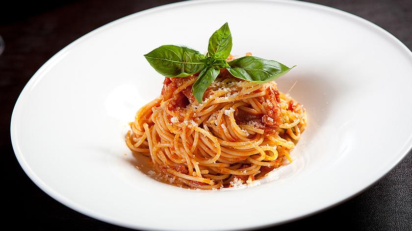 Makaron z pomidorami