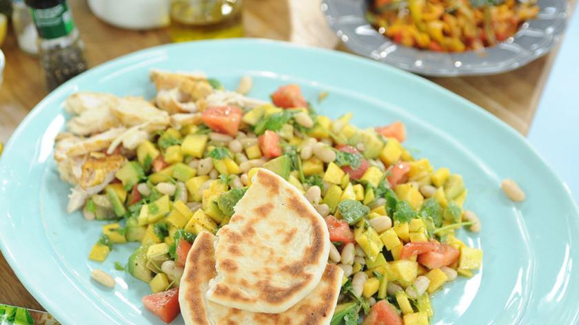 Sałatka z fasoli i awokado